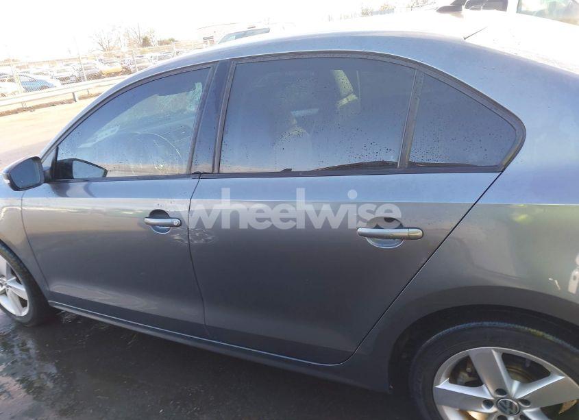 Photo 14 of 2012 Volkswagen Jetta 2.0L TDI (VIN 3VWLL7AJ8CM414811)