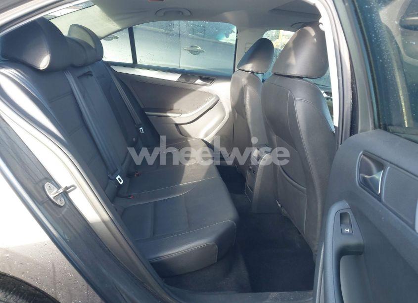 Photo 8 of 2012 Volkswagen Jetta 2.0L TDI (VIN 3VWLL7AJ8CM414811)