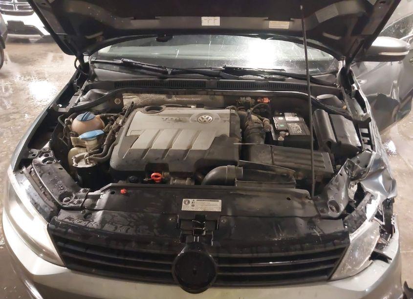 Photo 10 of 2012 Volkswagen Jetta 2.0L TDI (VIN 3VWLL7AJ8CM415652)
