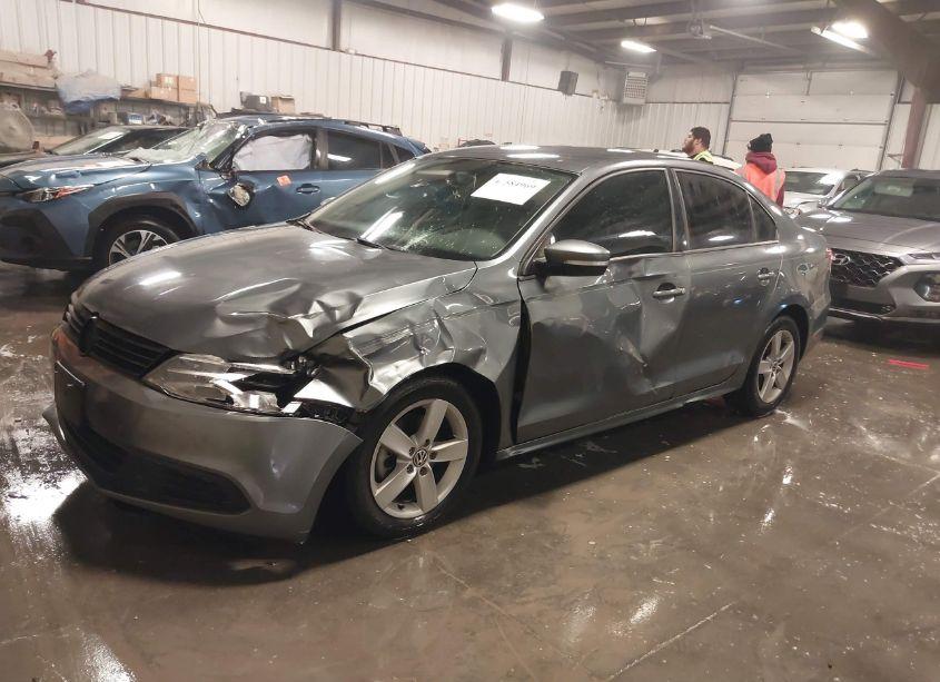 Photo 2 of 2012 Volkswagen Jetta 2.0L TDI (VIN 3VWLL7AJ8CM415652)