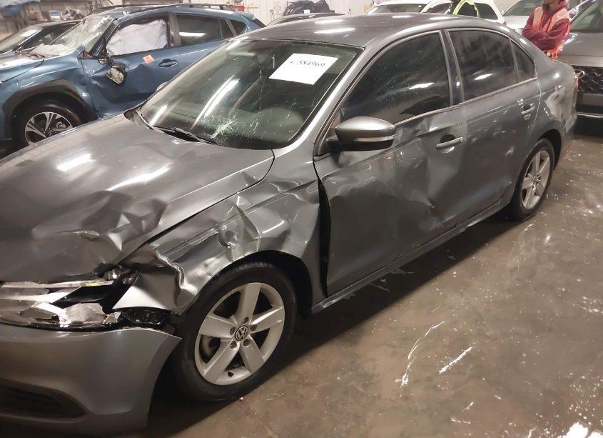 Photo 6 of 2012 Volkswagen Jetta 2.0L TDI (VIN 3VWLL7AJ8CM415652)