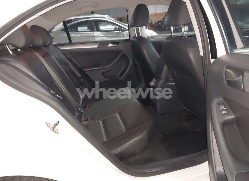 Photo 8 of 2013 Volkswagen Jetta 2.0L TDI (VIN 3VWLL7AJ8DM280979)