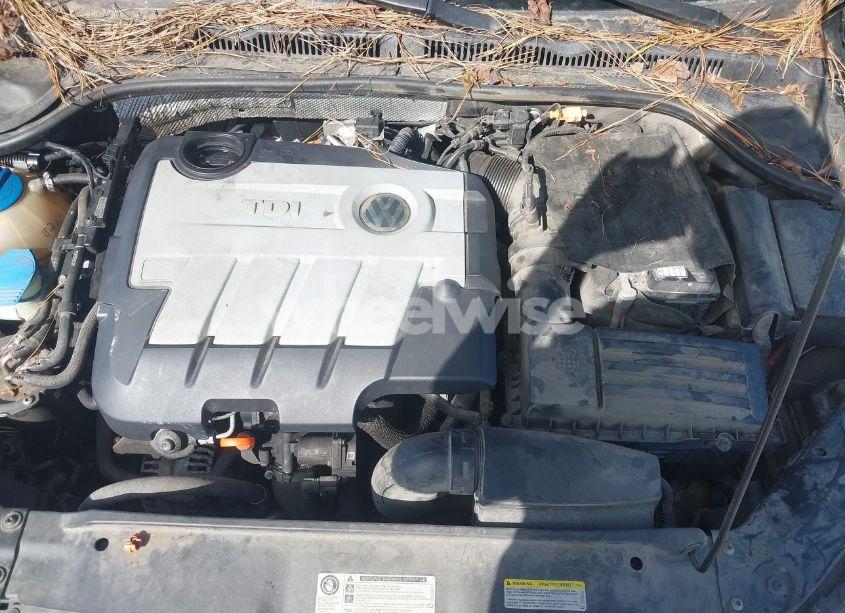 Photo 10 of 2013 Volkswagen Jetta 2.0L TDI (VIN 3VWLL7AJ8DM285616)