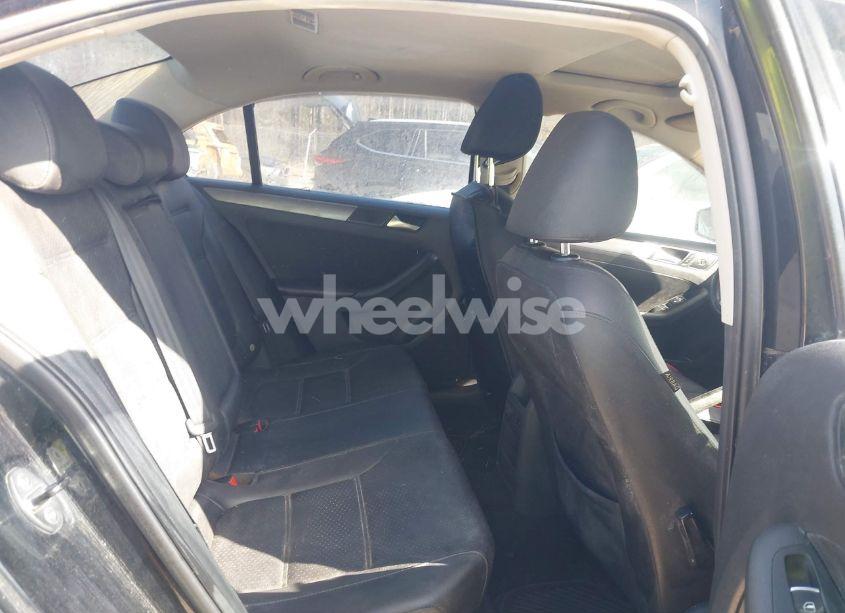 Photo 8 of 2013 Volkswagen Jetta 2.0L TDI (VIN 3VWLL7AJ8DM285616)