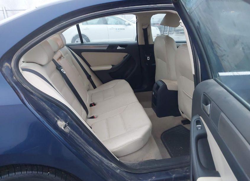 Photo 8 of 2013 Volkswagen Jetta 2.0L TDI (VIN 3VWLL7AJ8DM287706)