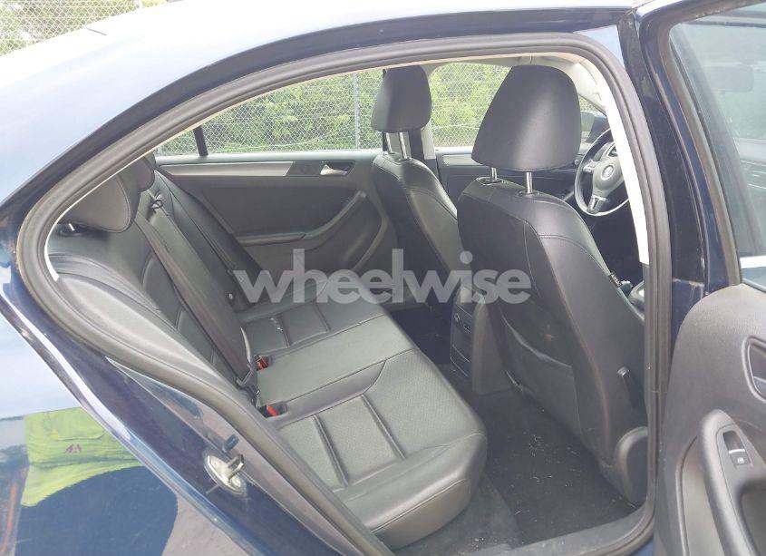 Photo 8 of 2014 Volkswagen Jetta 2.0L TDI (VIN 3VWLL7AJ8EM266890)