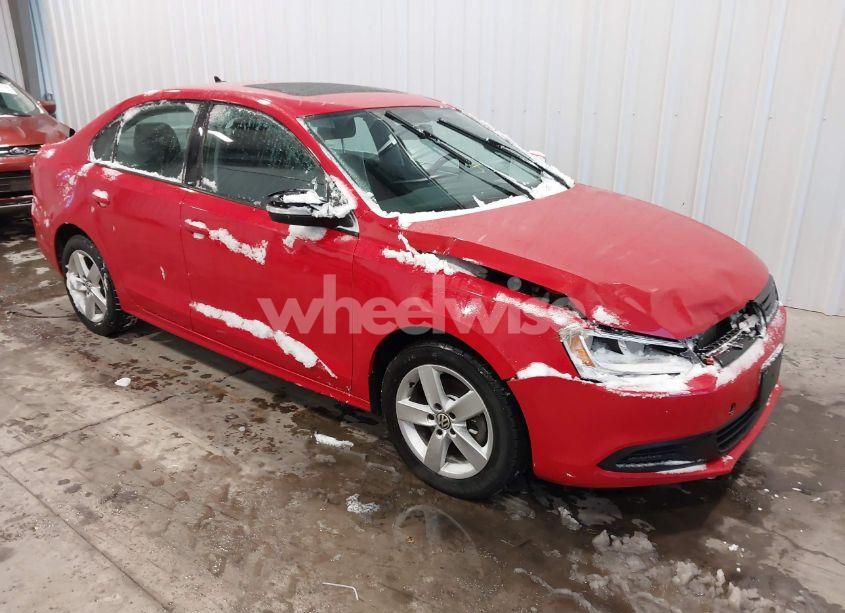 2012 Volkswagen Jetta 2.0L TDI (VIN 3VWLL7AJ9CM317343) main photo