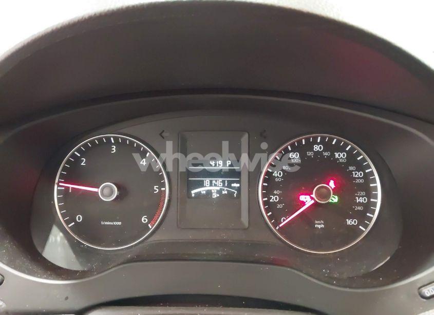 Photo 7 of 2012 Volkswagen Jetta 2.0L TDI (VIN 3VWLL7AJ9CM317343)