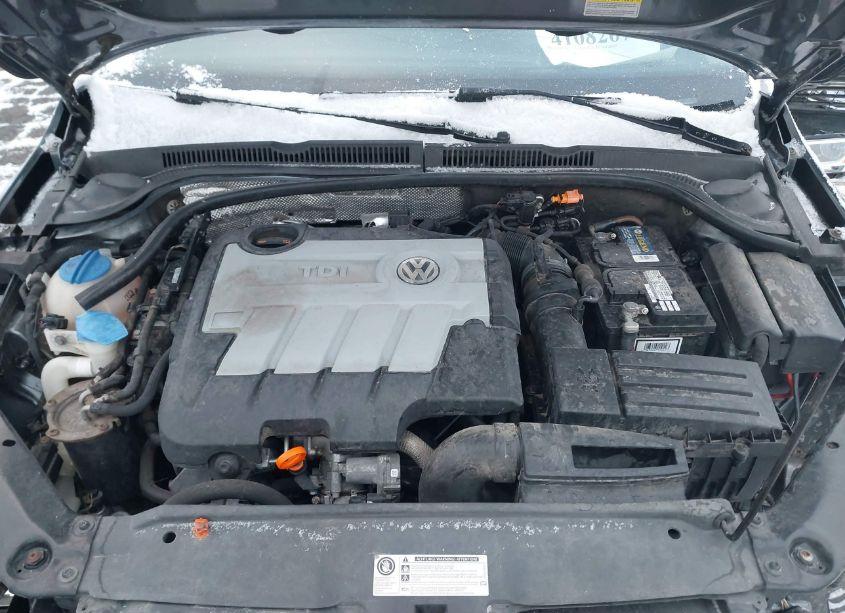 Photo 10 of 2012 Volkswagen Jetta 2.0L TDI (VIN 3VWLL7AJ9CM321117)