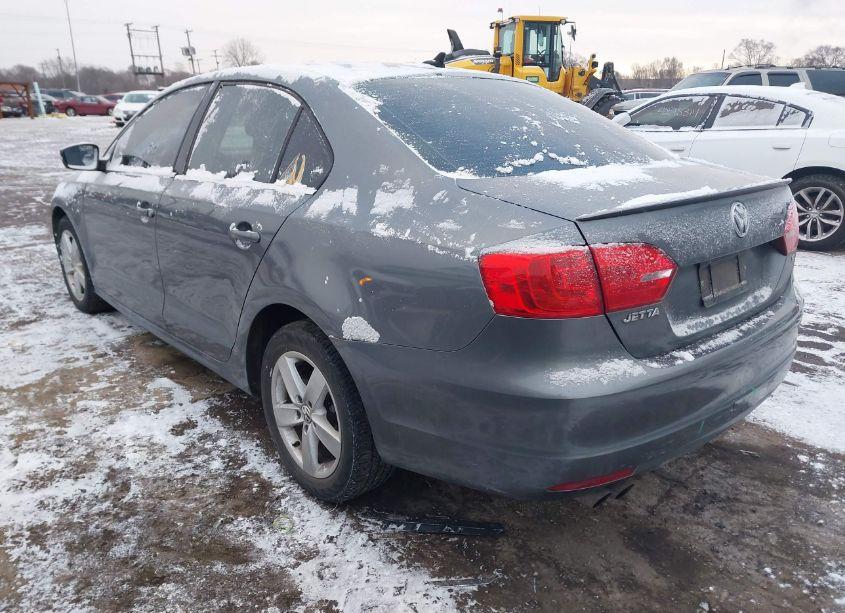 Photo 3 of 2012 Volkswagen Jetta 2.0L TDI (VIN 3VWLL7AJ9CM321117)