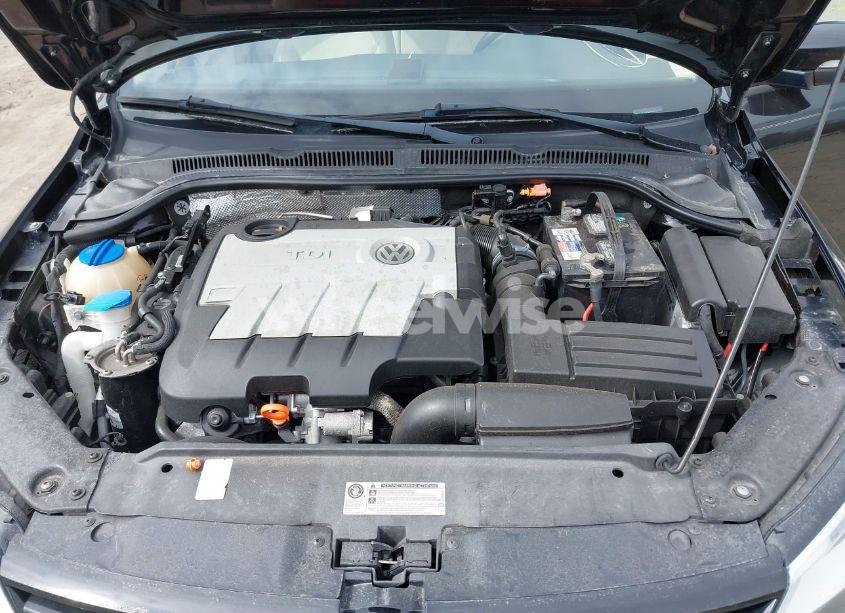 Photo 10 of 2012 Volkswagen Jetta 2.0L TDI (VIN 3VWLL7AJ9CM329962)