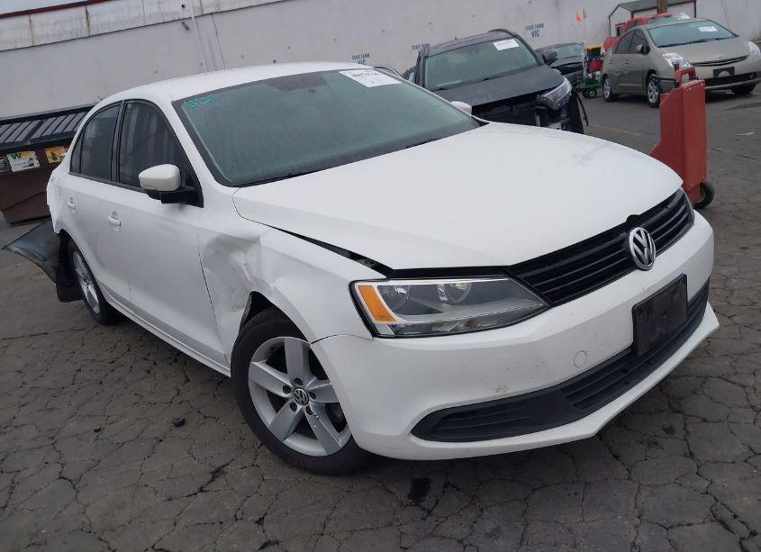 2012 Volkswagen Jetta 2.0L TDI (VIN 3VWLL7AJ9CM387019) main photo