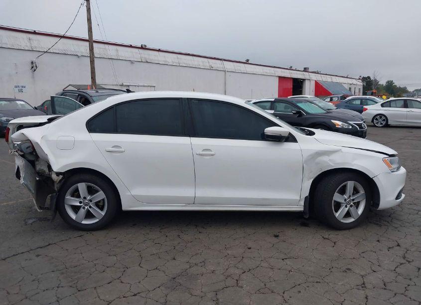 Photo 13 of 2012 Volkswagen Jetta 2.0L TDI (VIN 3VWLL7AJ9CM387019)
