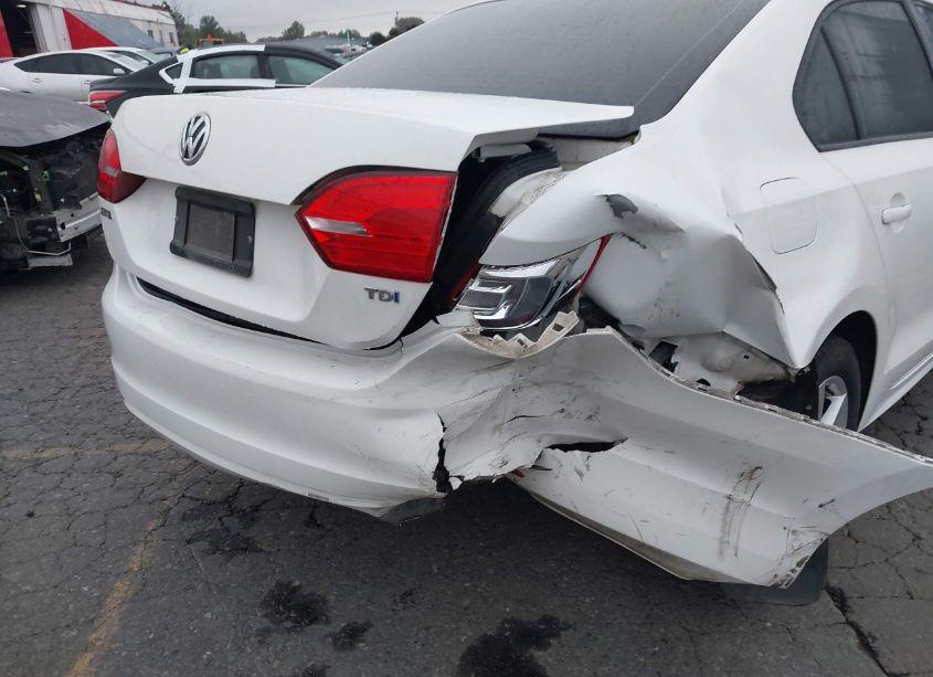 Photo 6 of 2012 Volkswagen Jetta 2.0L TDI (VIN 3VWLL7AJ9CM387019)