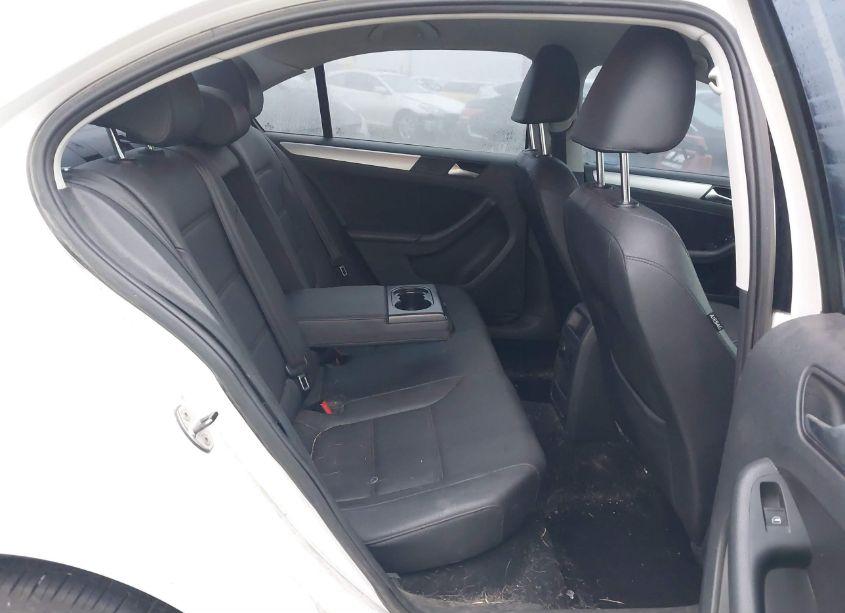 Photo 8 of 2012 Volkswagen Jetta 2.0L TDI (VIN 3VWLL7AJ9CM387019)