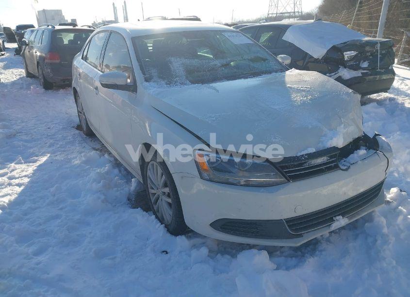 2013 Volkswagen Jetta 2.0L TDI (VIN 3VWLL7AJ9DM203621) main photo