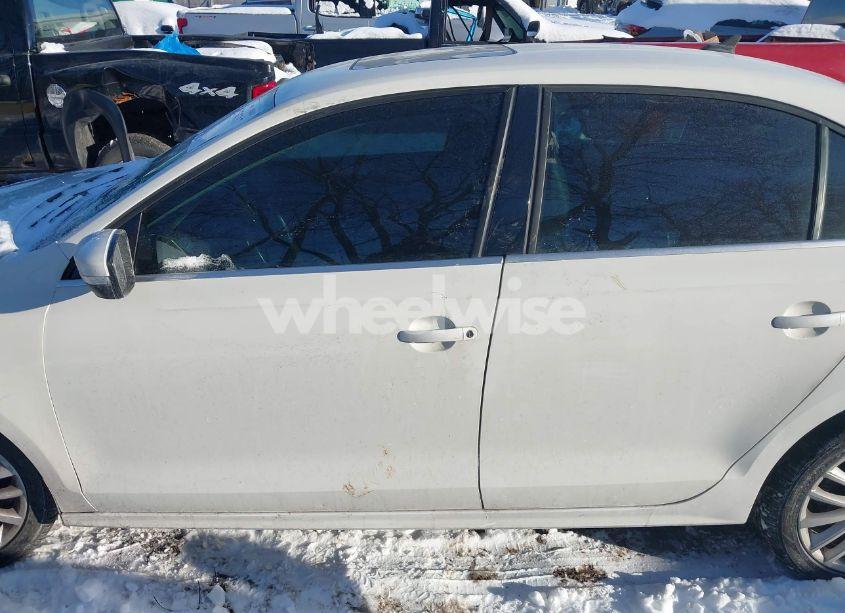 Photo 14 of 2013 Volkswagen Jetta 2.0L TDI (VIN 3VWLL7AJ9DM203621)