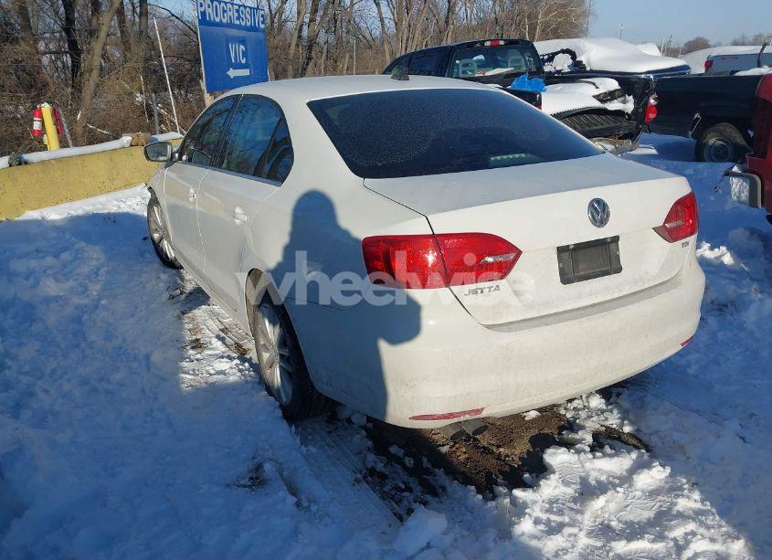 Photo 3 of 2013 Volkswagen Jetta 2.0L TDI (VIN 3VWLL7AJ9DM203621)