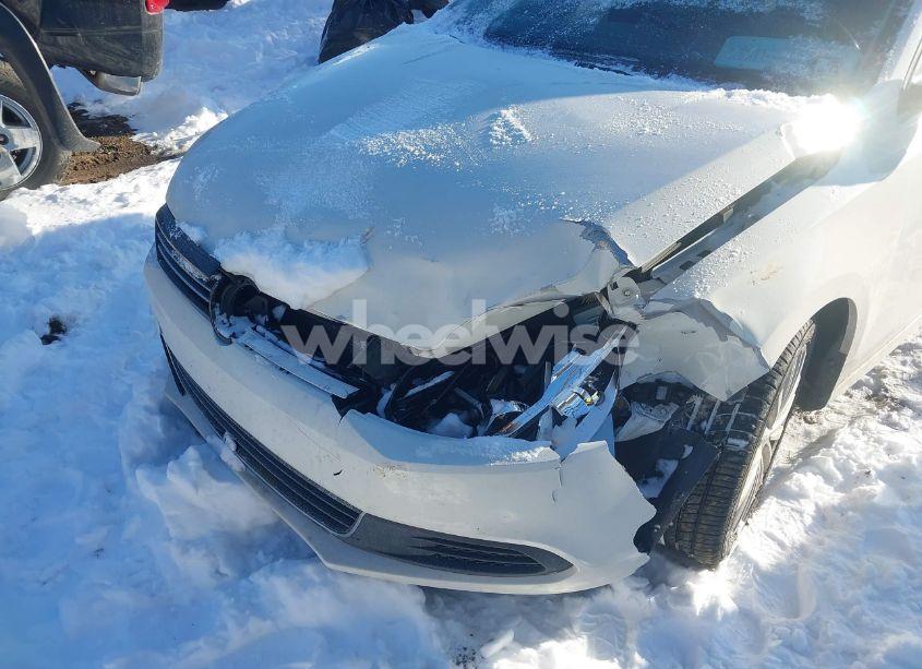 Photo 6 of 2013 Volkswagen Jetta 2.0L TDI (VIN 3VWLL7AJ9DM203621)