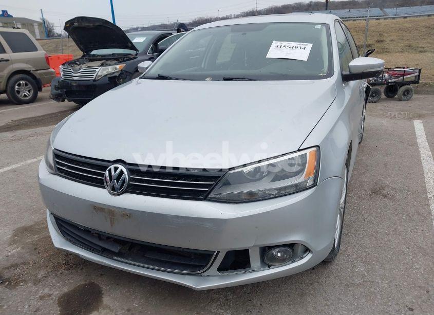 Photo 12 of 2013 Volkswagen Jetta 2.0L TDI (VIN 3VWLL7AJ9DM241673)