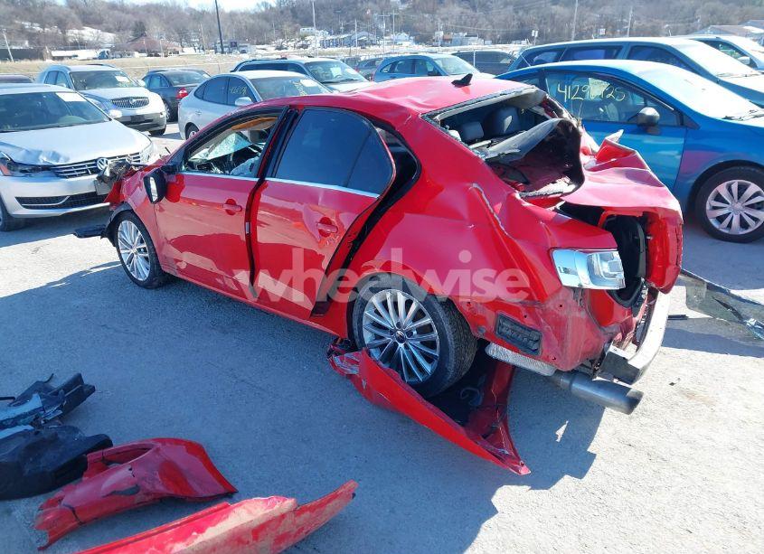 Photo 3 of 2013 Volkswagen Jetta 2.0L TDI (VIN 3VWLL7AJ9DM355754)