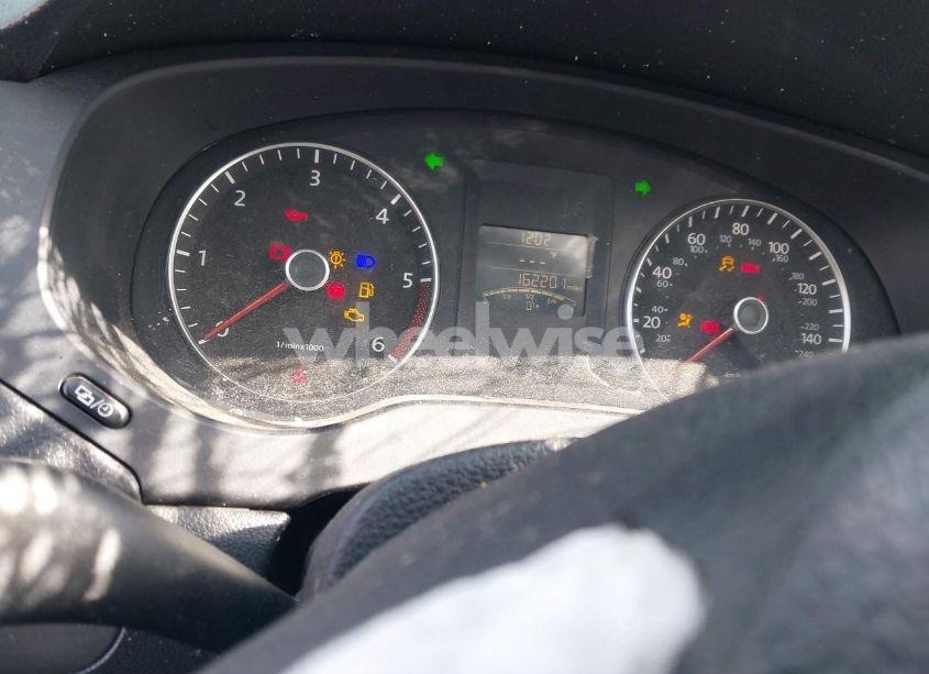 Photo 7 of 2013 Volkswagen Jetta 2.0L TDI (VIN 3VWLL7AJ9DM355754)