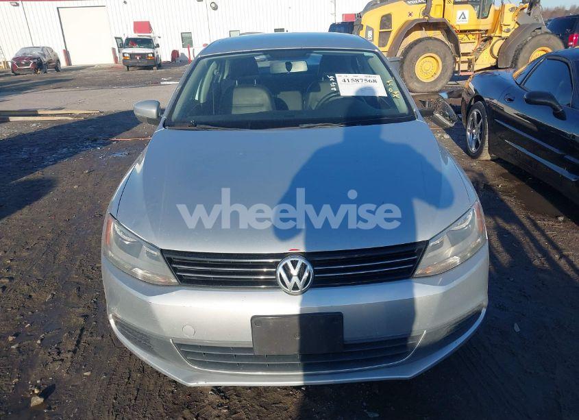 Photo 12 of 2013 Volkswagen Jetta 2.0L TDI (VIN 3VWLL7AJ9DM415676)