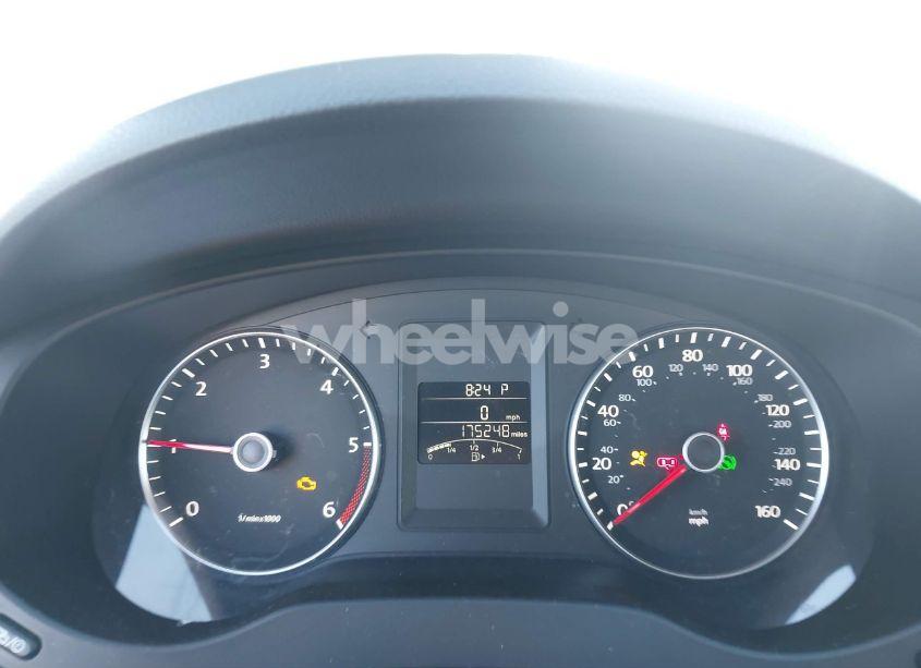 Photo 7 of 2013 Volkswagen Jetta 2.0L TDI (VIN 3VWLL7AJ9DM415676)