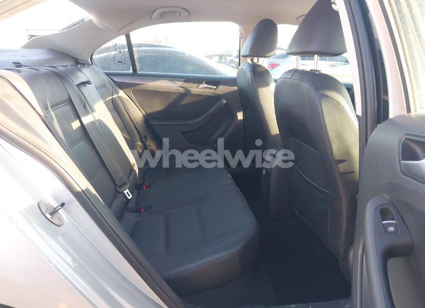 Photo 8 of 2013 Volkswagen Jetta 2.0L TDI (VIN 3VWLL7AJ9DM415676)