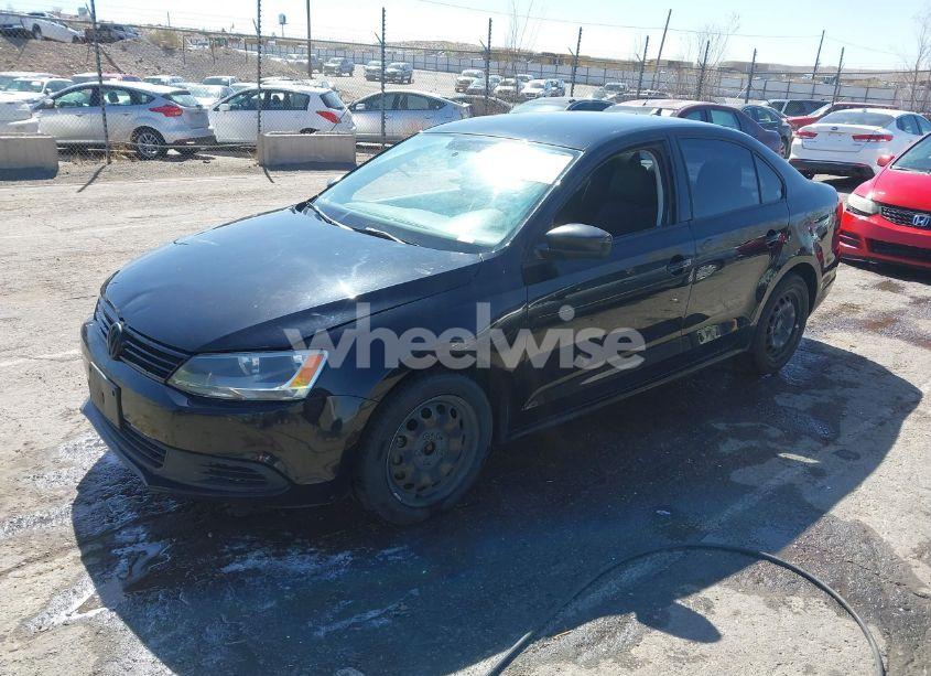 Photo 2 of 2014 Volkswagen Jetta 2.0L TDI VALUE EDITION (VIN 3VWLL7AJ9EM328717)