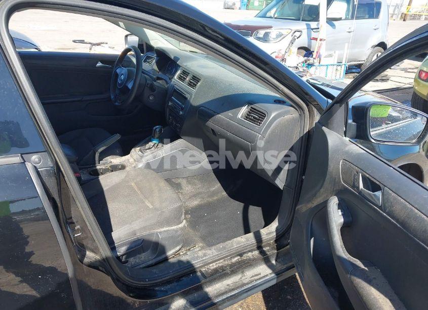 Photo 5 of 2014 Volkswagen Jetta 2.0L TDI VALUE EDITION (VIN 3VWLL7AJ9EM328717)