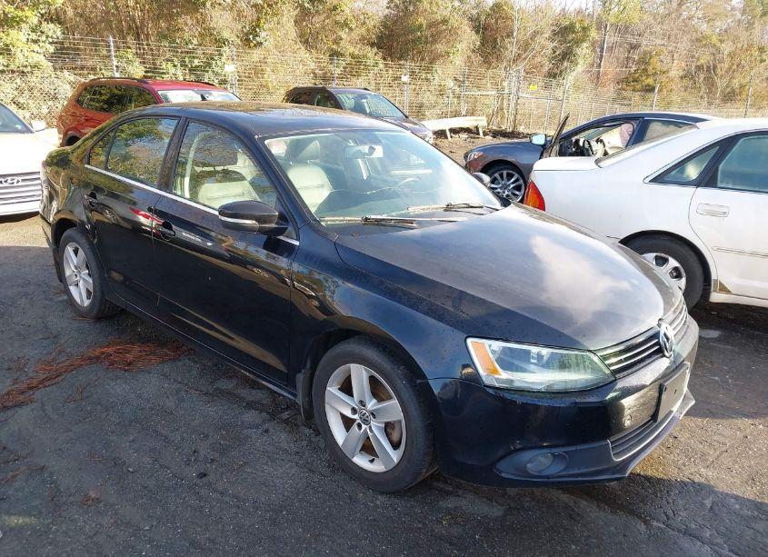 2012 Volkswagen Jetta 2.0L TDI (VIN 3VWLL7AJXCM033820) main photo