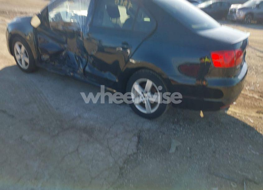 Photo 3 of 2012 Volkswagen Jetta 2.0L TDI (VIN 3VWLL7AJXCM320123)