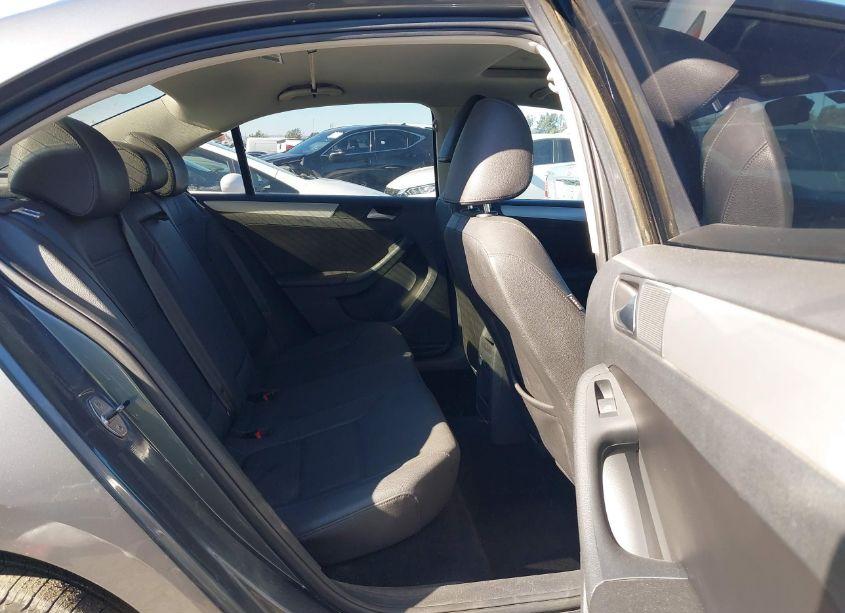 Photo 8 of 2012 Volkswagen Jetta 2.0L TDI (VIN 3VWLL7AJXCM386154)