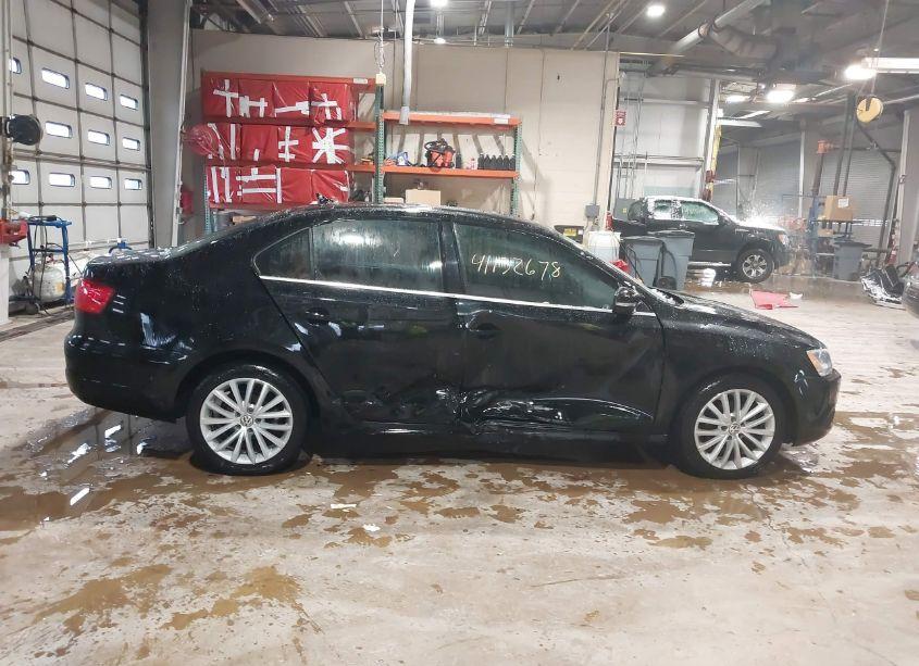 Photo 13 of 2014 Volkswagen Jetta 2.0L TDI (VIN 3VWLL7AJXEM331058)