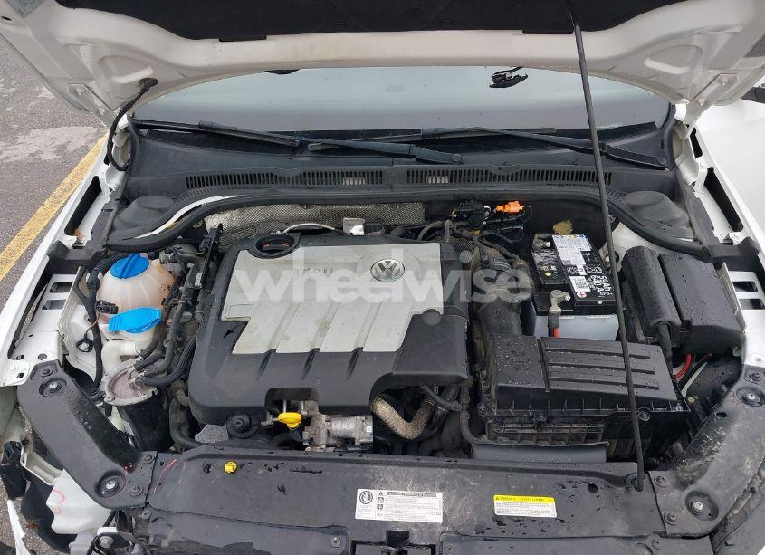 Photo 10 of 2014 Volkswagen Jetta 2.0L TDI (VIN 3VWLL7AJXEM372547)