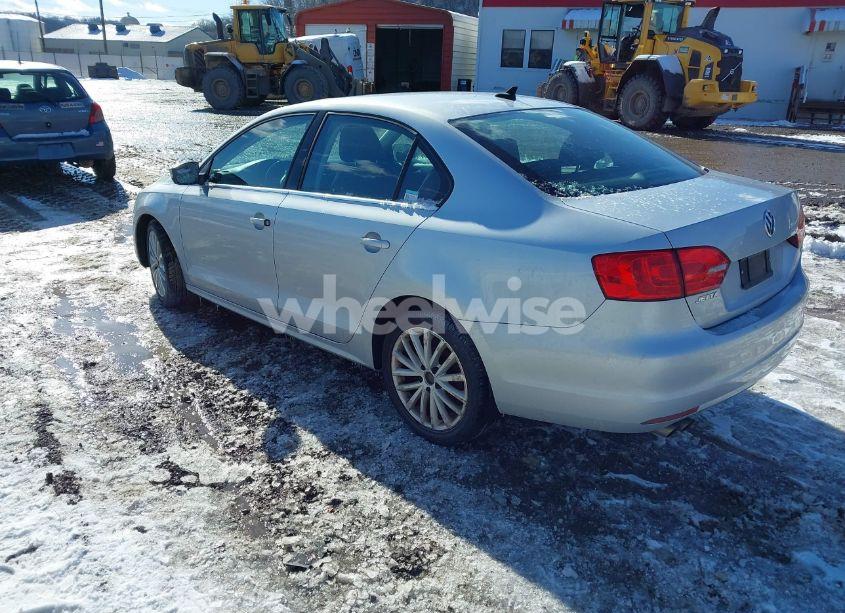 Photo 3 of 2014 Volkswagen Jetta 2.0L TDI (VIN 3VWLL7AJXEM382611)