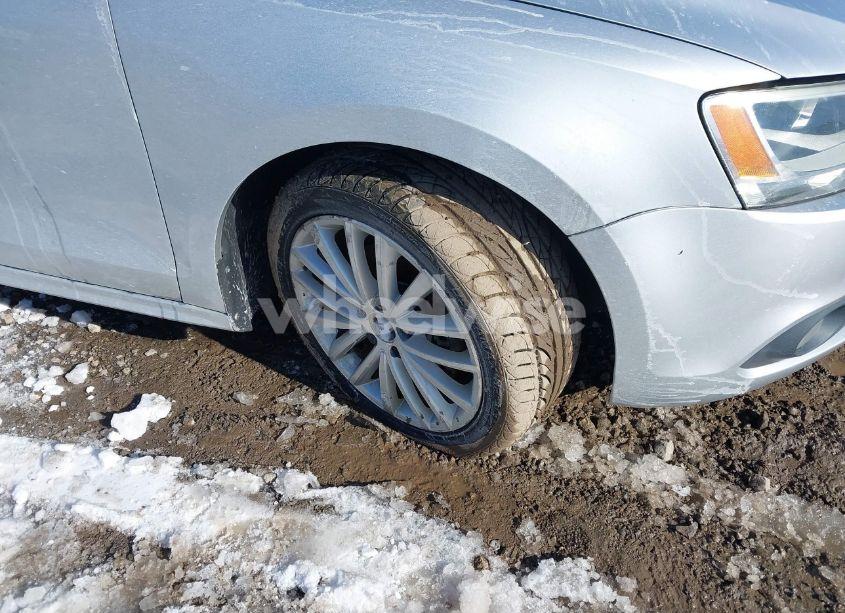 Photo 6 of 2014 Volkswagen Jetta 2.0L TDI (VIN 3VWLL7AJXEM382611)