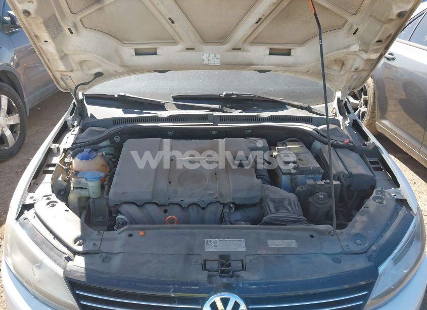 Photo 10 of 2013 Volkswagen Jetta 2.5L SEL (VIN 3VWLP7AJ0DM358790)