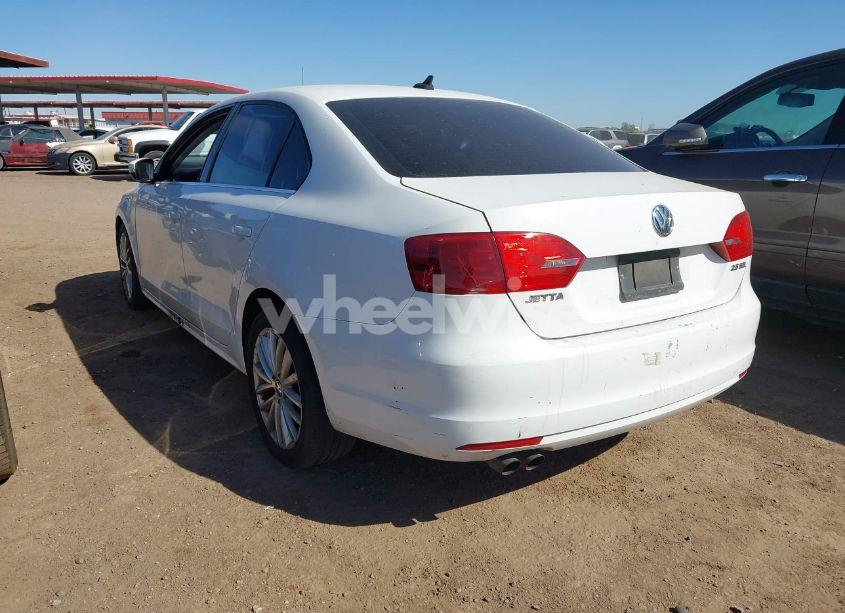 Photo 3 of 2013 Volkswagen Jetta 2.5L SEL (VIN 3VWLP7AJ0DM358790)