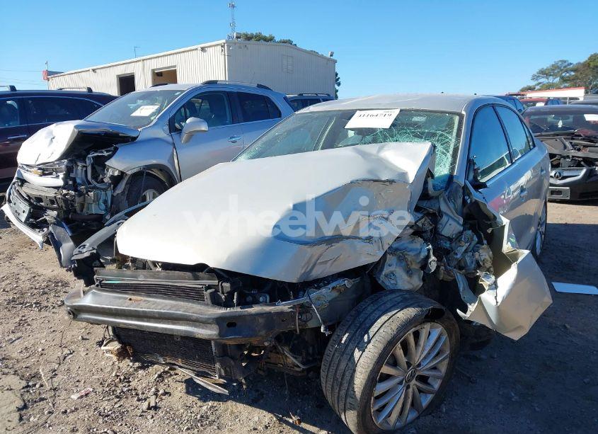 Photo 6 of 2012 Volkswagen Jetta 2.5L SEL (VIN 3VWLP7AJ2CM304745)