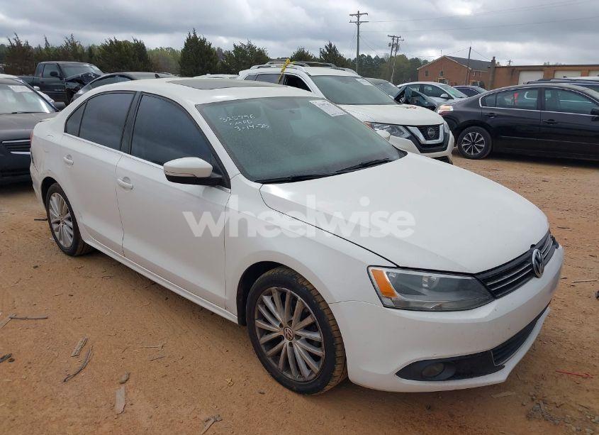 2012 Volkswagen Jetta 2.5L SEL (VIN 3VWLP7AJ3CM325796) main photo