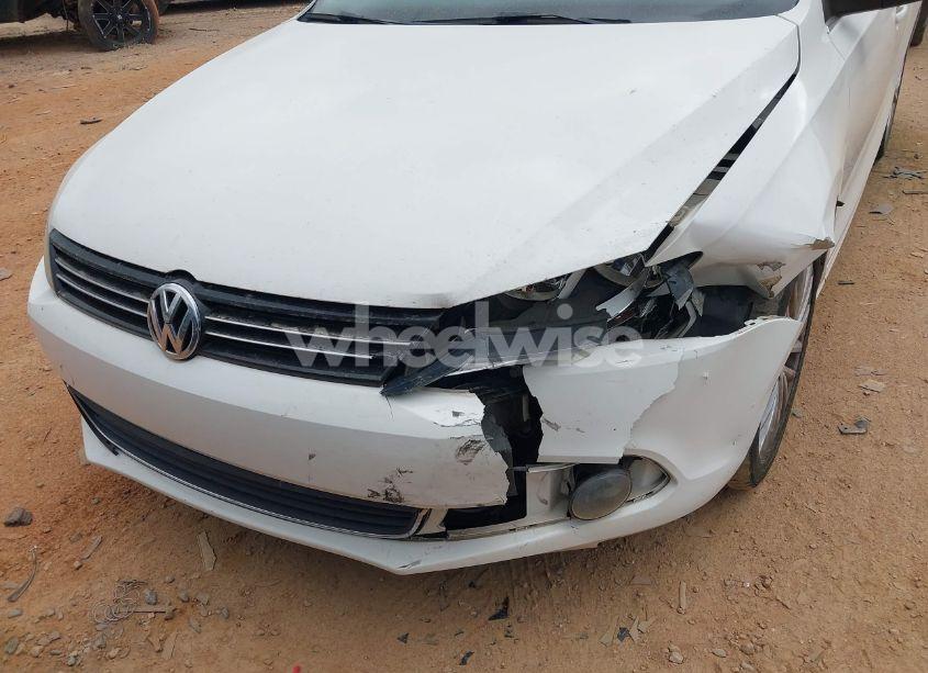 Photo 12 of 2012 Volkswagen Jetta 2.5L SEL (VIN 3VWLP7AJ3CM325796)