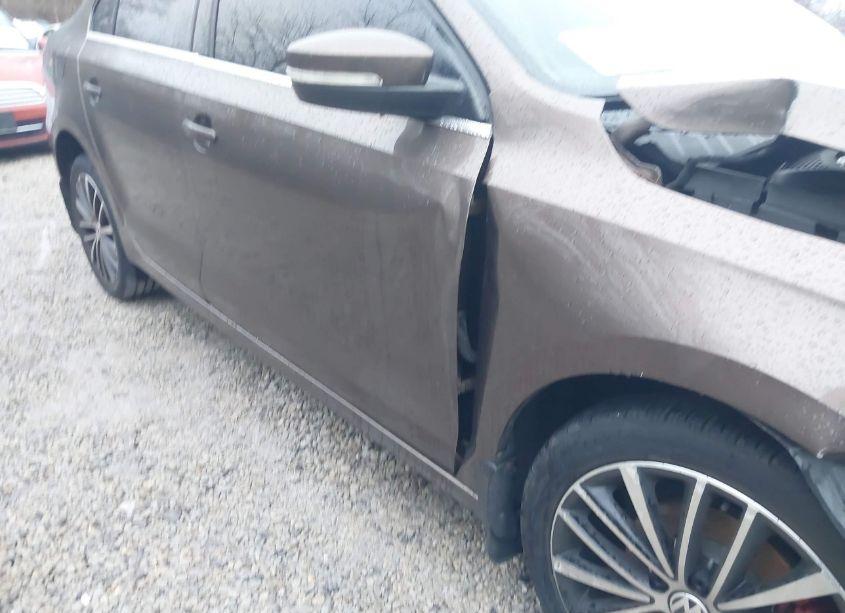 Photo 17 of 2012 Volkswagen Jetta 2.5L SEL PREMIUM (VIN 3VWLP7AJ3CM428152)