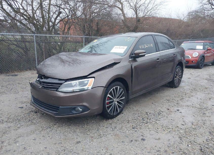 Photo 2 of 2012 Volkswagen Jetta 2.5L SEL PREMIUM (VIN 3VWLP7AJ3CM428152)