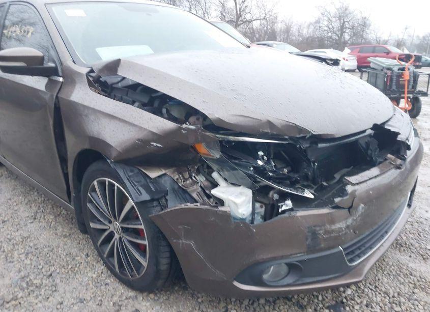 Photo 6 of 2012 Volkswagen Jetta 2.5L SEL PREMIUM (VIN 3VWLP7AJ3CM428152)