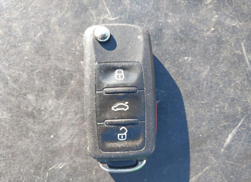 Photo 11 of 2013 Volkswagen Jetta 2.5L SEL (VIN 3VWLP7AJ3DM307039)