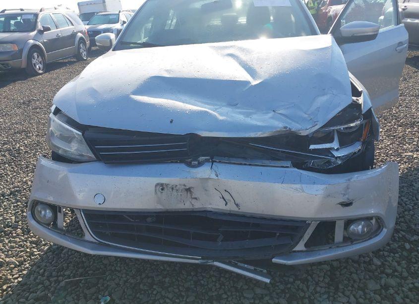 Photo 6 of 2013 Volkswagen Jetta 2.5L SEL (VIN 3VWLP7AJ3DM307039)