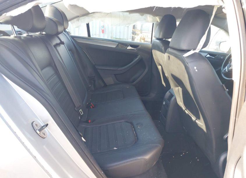 Photo 8 of 2013 Volkswagen Jetta 2.5L SEL (VIN 3VWLP7AJ3DM307039)