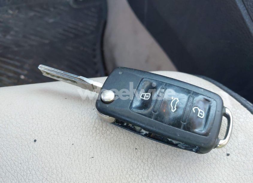 Photo 11 of 2012 Volkswagen Jetta 2.5L SEL PREMIUM (VIN 3VWLP7AJ4CM388583)